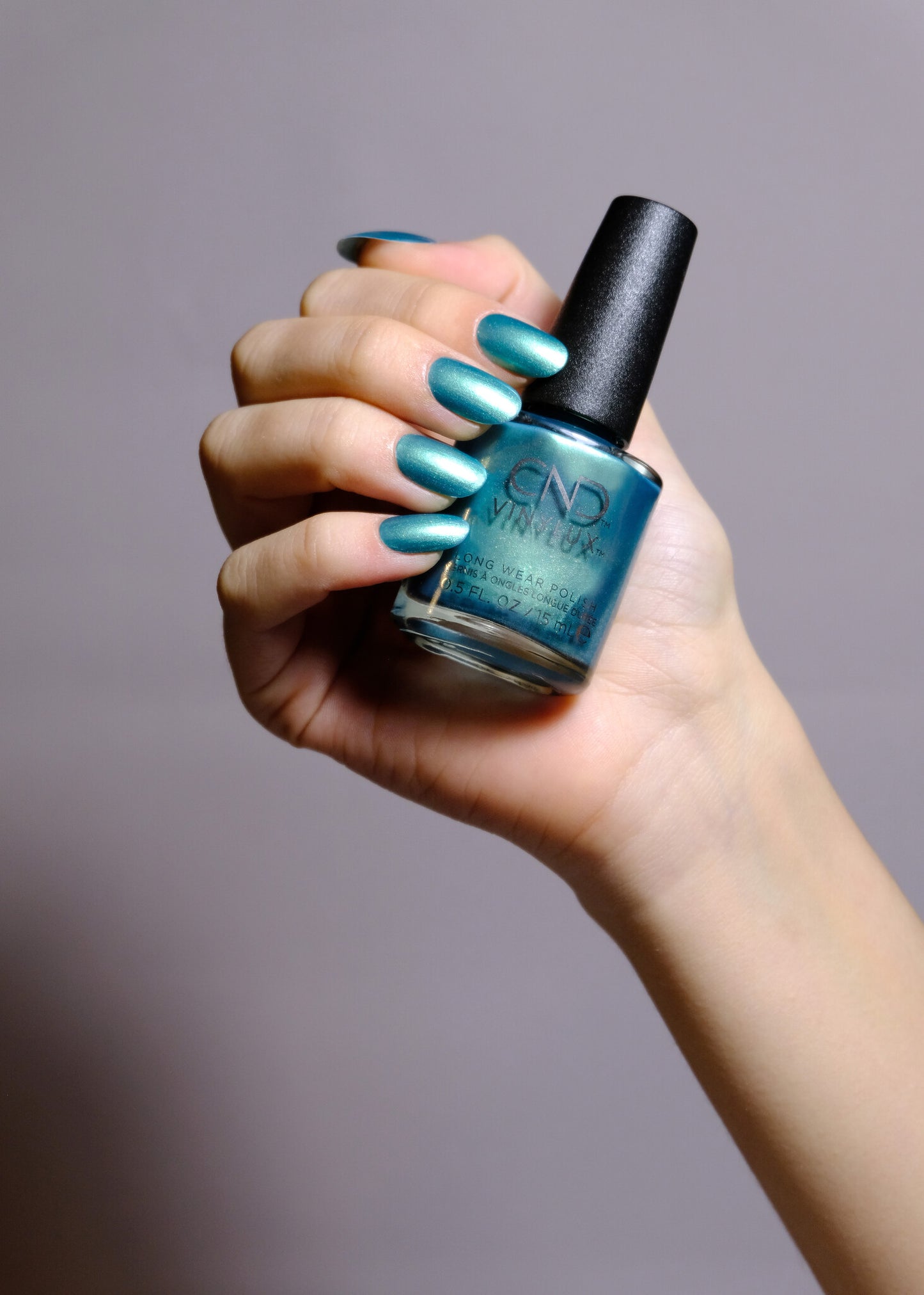 CND VINYLUX Collection Beauté Bizarre Été 2023