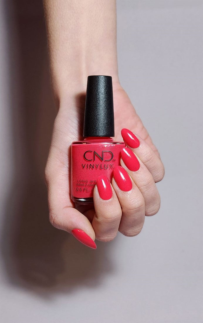 CND VINYLUX Collection Beauté Bizarre Été 2023